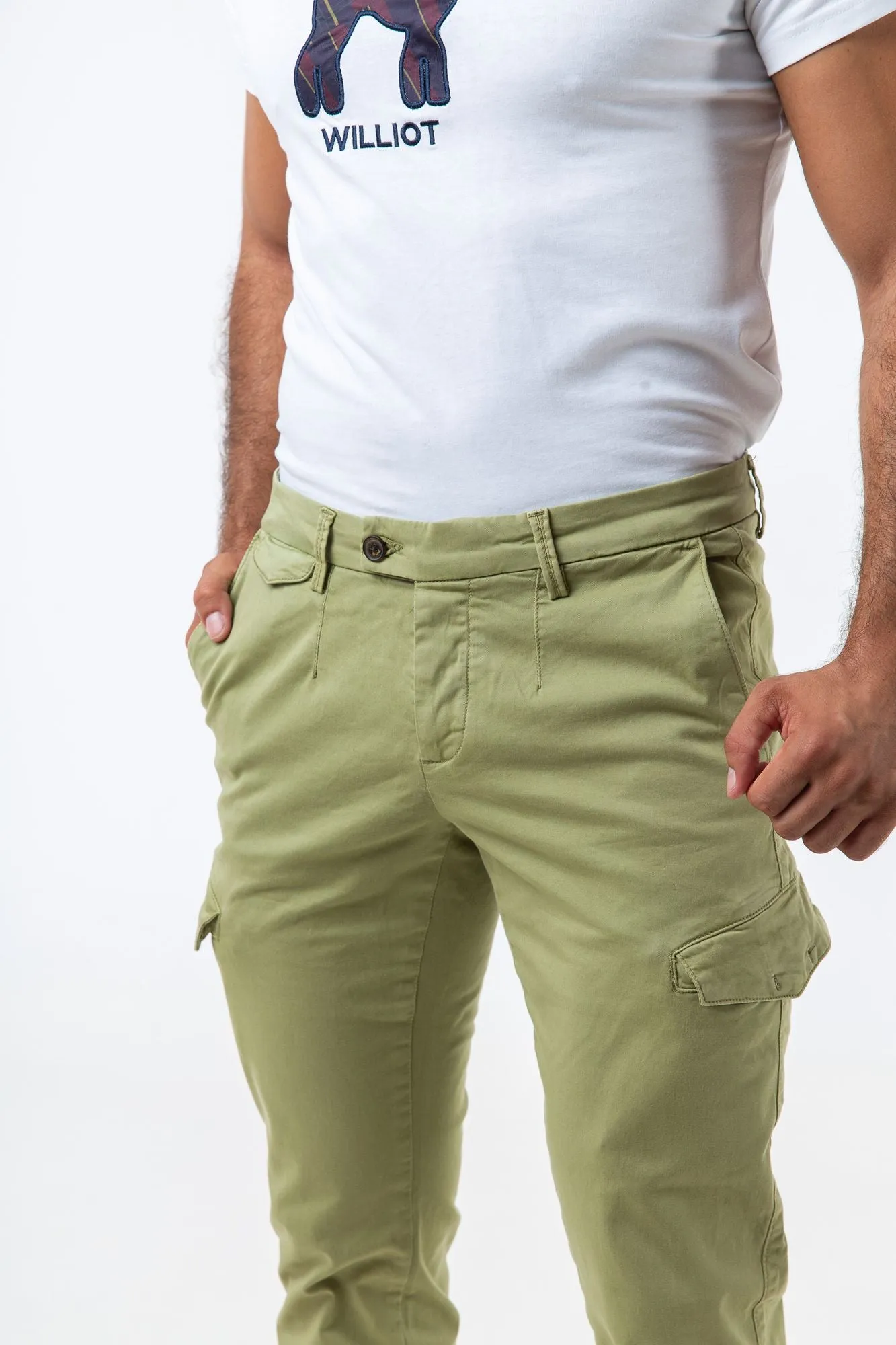 Pantalón Cargo Slim Khaki